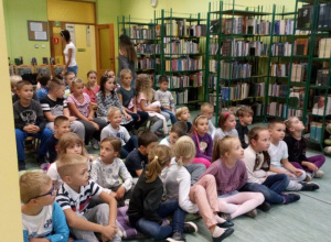 Spotkanie kl IB i IIIC z wydawcą w Bibliotece Miejskiej